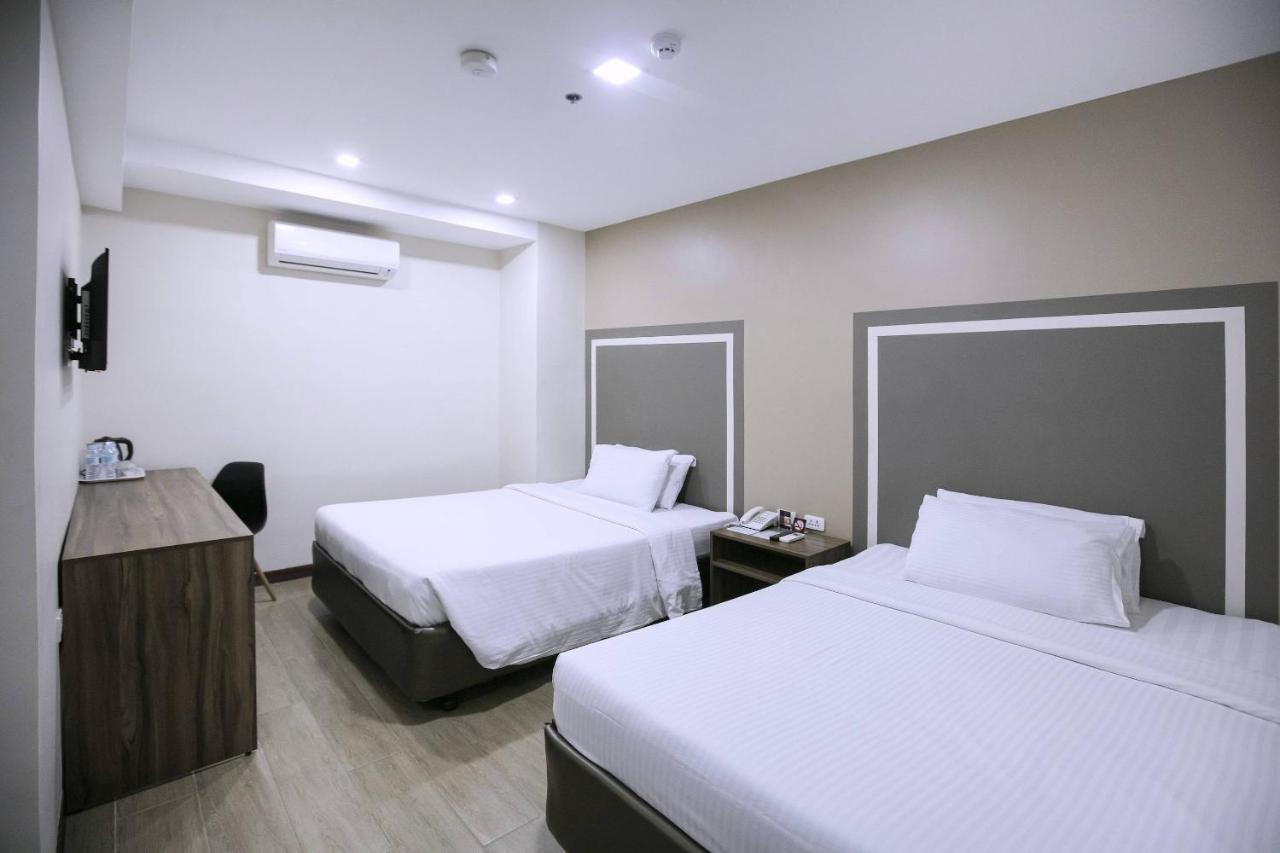 Capital O 911 S Hotel And Residences Cebu Екстер'єр фото